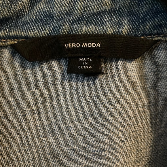 Unique Jean Jacket - Picture 3 of 3